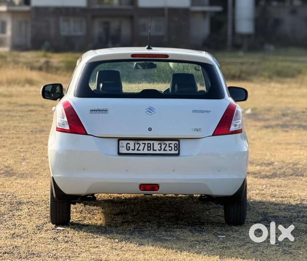 Maruti Suzuki Swift Vxi Optional, 2017, Petrol