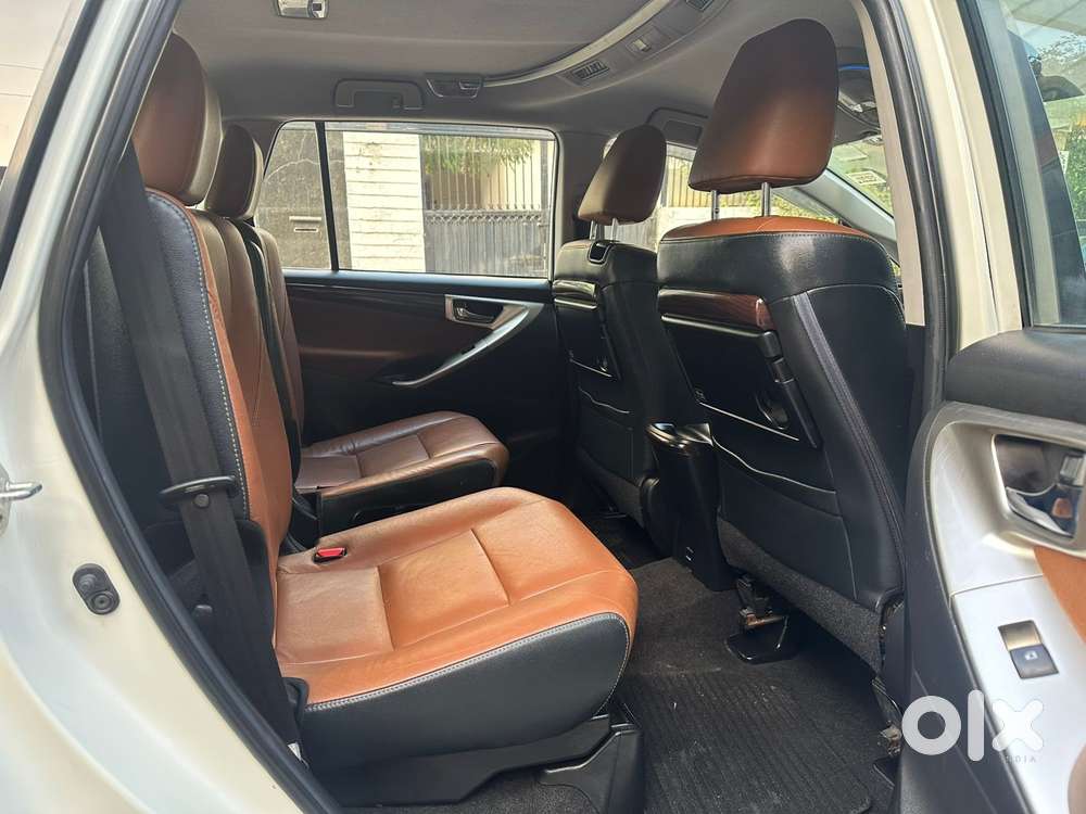 Toyota Innova Crysta