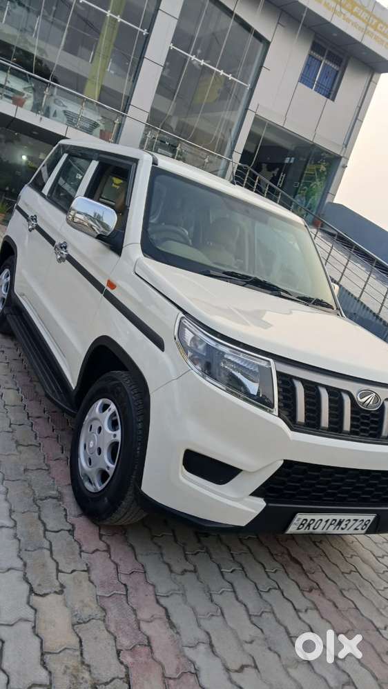 Mahindra Bolero Neo N8, 2021