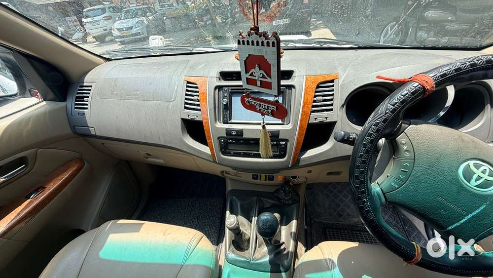 Toyota Fortuner Diesel 2011
