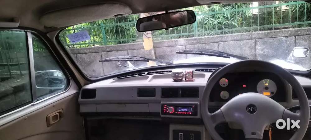 Ambassador Grand 1800 2012