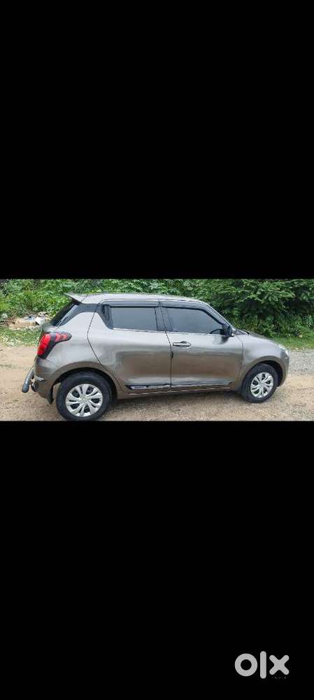 Maruti Suzuki Swift Vxi + Manual, 2022, Petrol