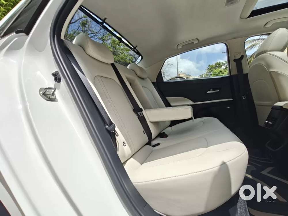 Hyundai Verna 1.5 Sx (o) Vtvt, 2024, Petrol