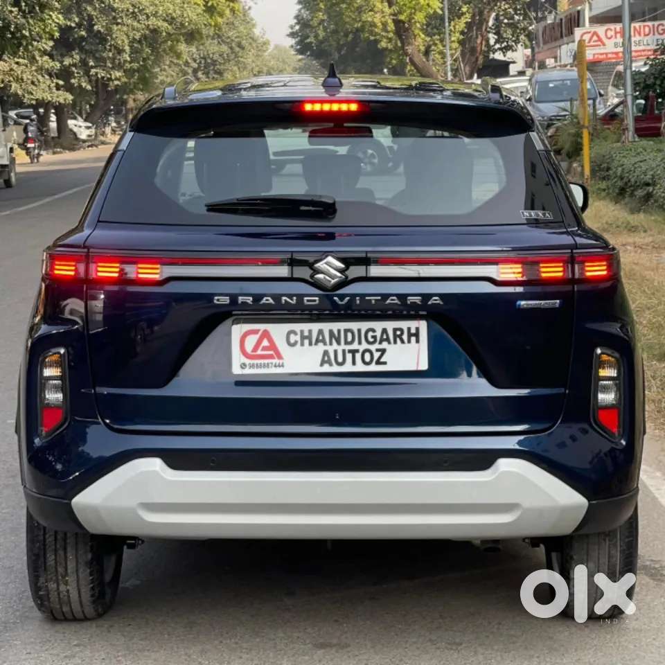 Maruti Suzuki Grand Vitara 1.5 Alpha Smart Hybrid At, 2022, Petrol