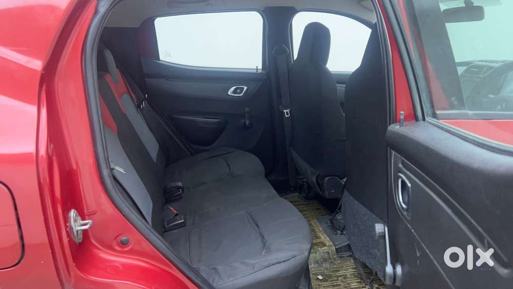 Renault Kwid 2019-ongoing 1.0 Rxt (o), 2018, Petrol
