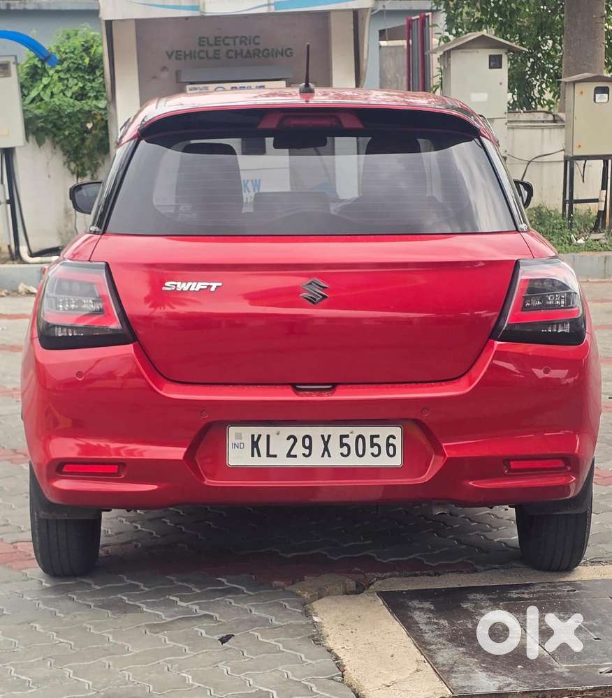 Maruti Suzuki Swift Vxi Optional, 2024