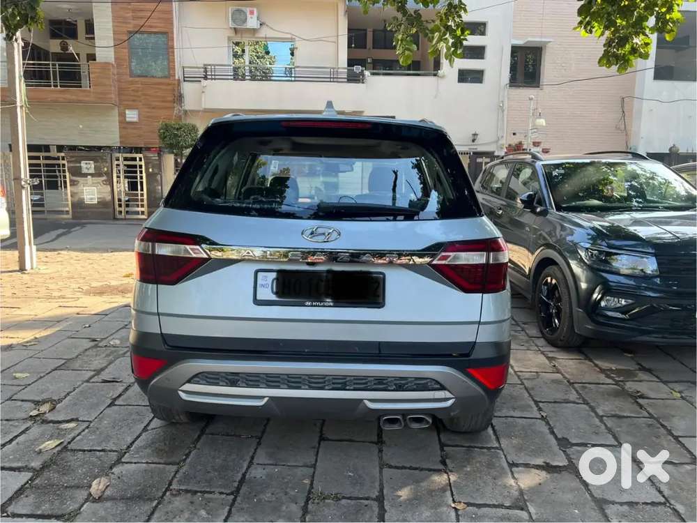 Hyundai Alcazar As Good As New ,doctor Driven .