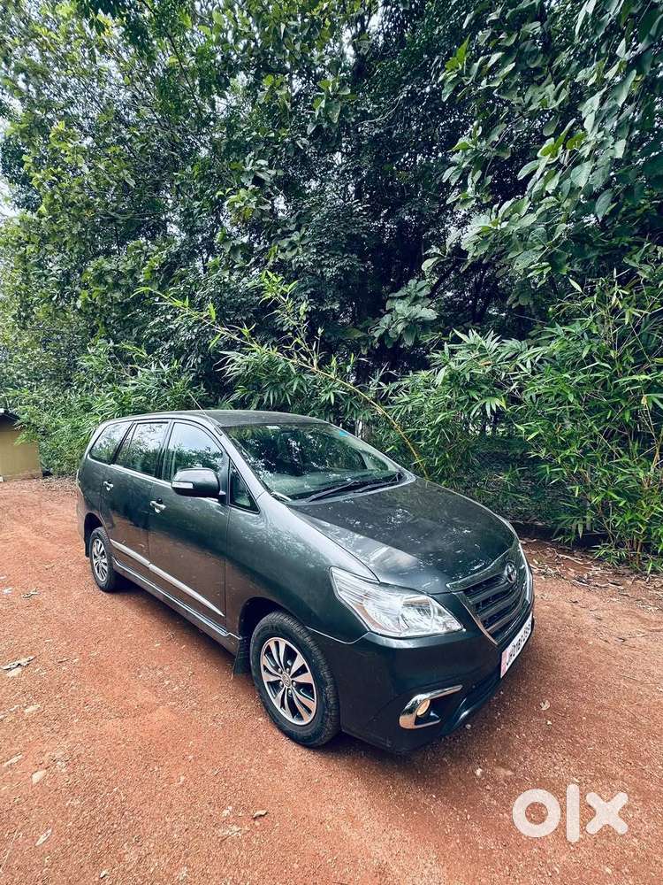 Toyota Innova 2.5 V 2013