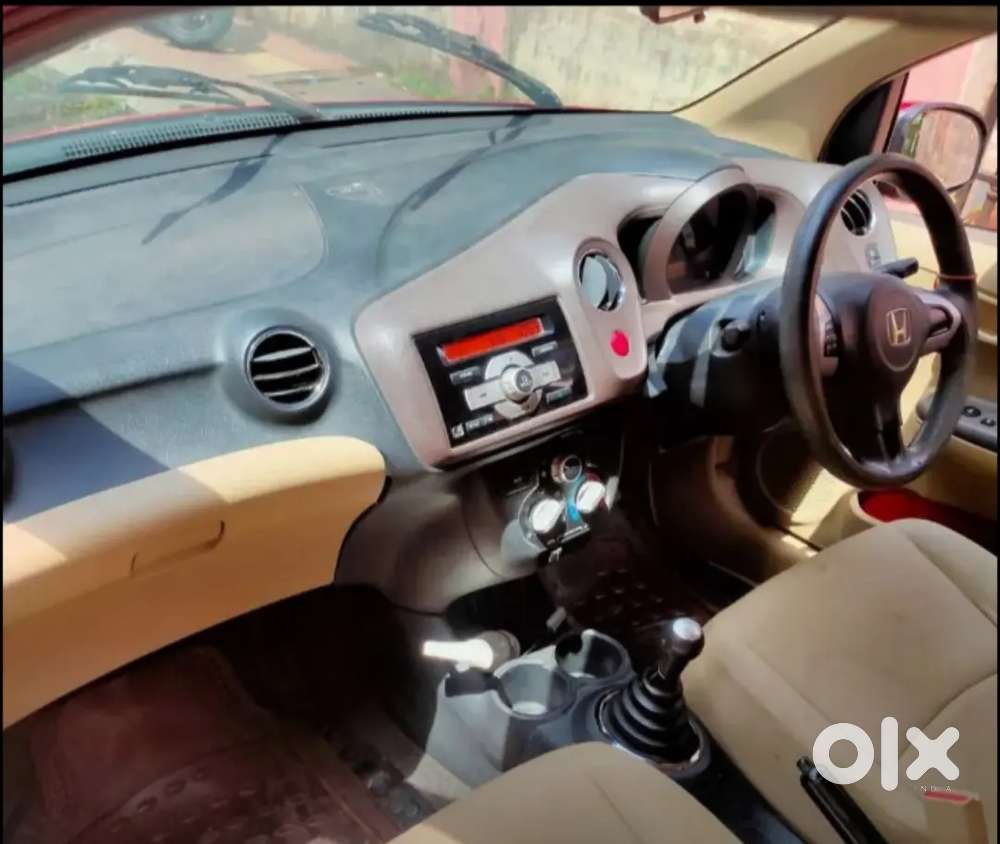 Honda Brio Mt Petrol 2013