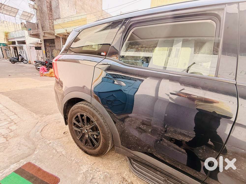 Mahindra Xuv700 Ax7 Diesel 2025