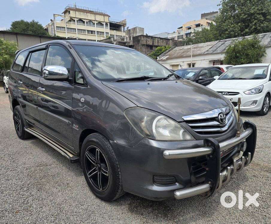 Toyota Innova 2.5 Vx 8 Str, 2011, Diesel