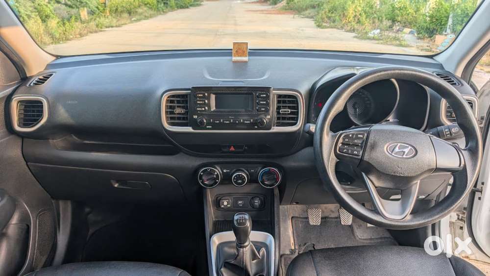 Hyundai Venue S (o) 1.2 Petrol Knight Edition, 2021, Cng & Hybrids