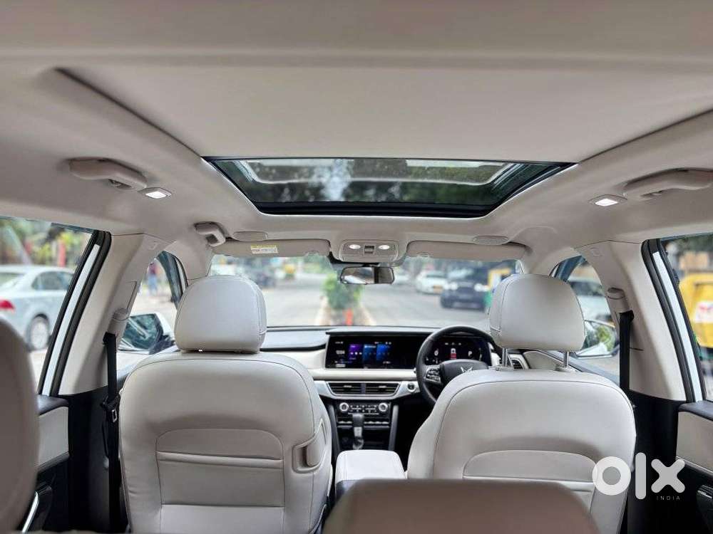 Mahindra Xuv700 2.2 Ax 7 Diesel At Str, 2025, Diesel