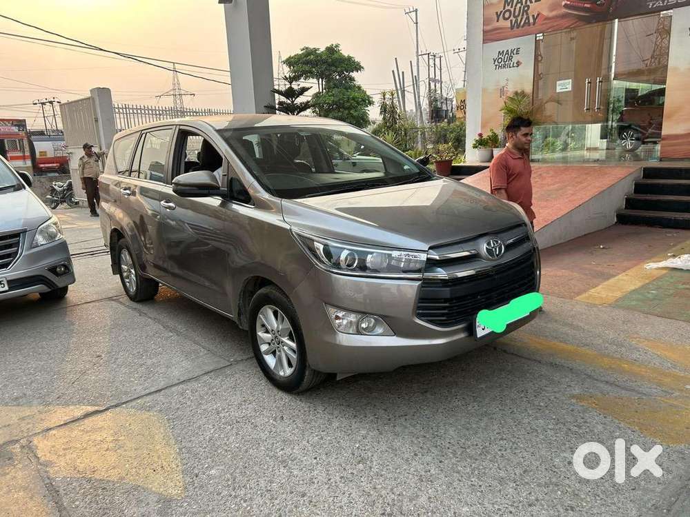 Toyota Innova Crysta 2017 Diesel Well Maintained