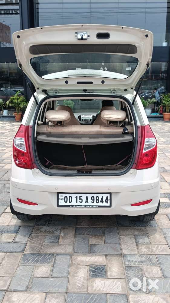 Hyundai I10 Sportz, 2013, Petrol