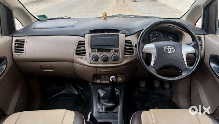 Toyota Innova 2.5 G (diesel) 8 Seater, 2016, Diesel