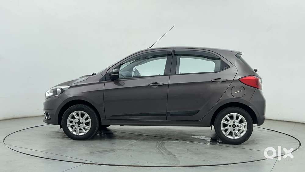 Tata Tiago Xza, 2017, Petrol