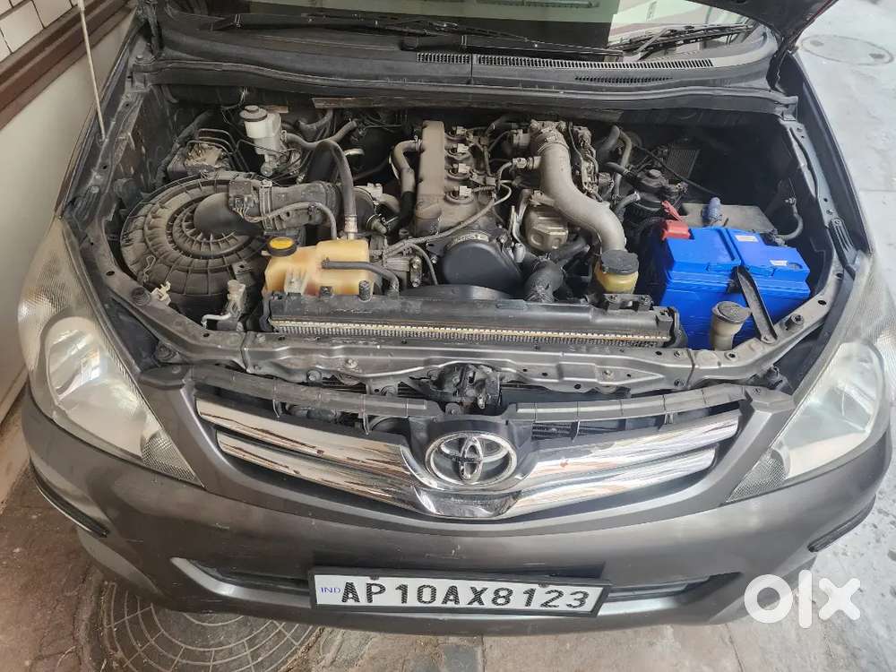Toyota Innova 2011