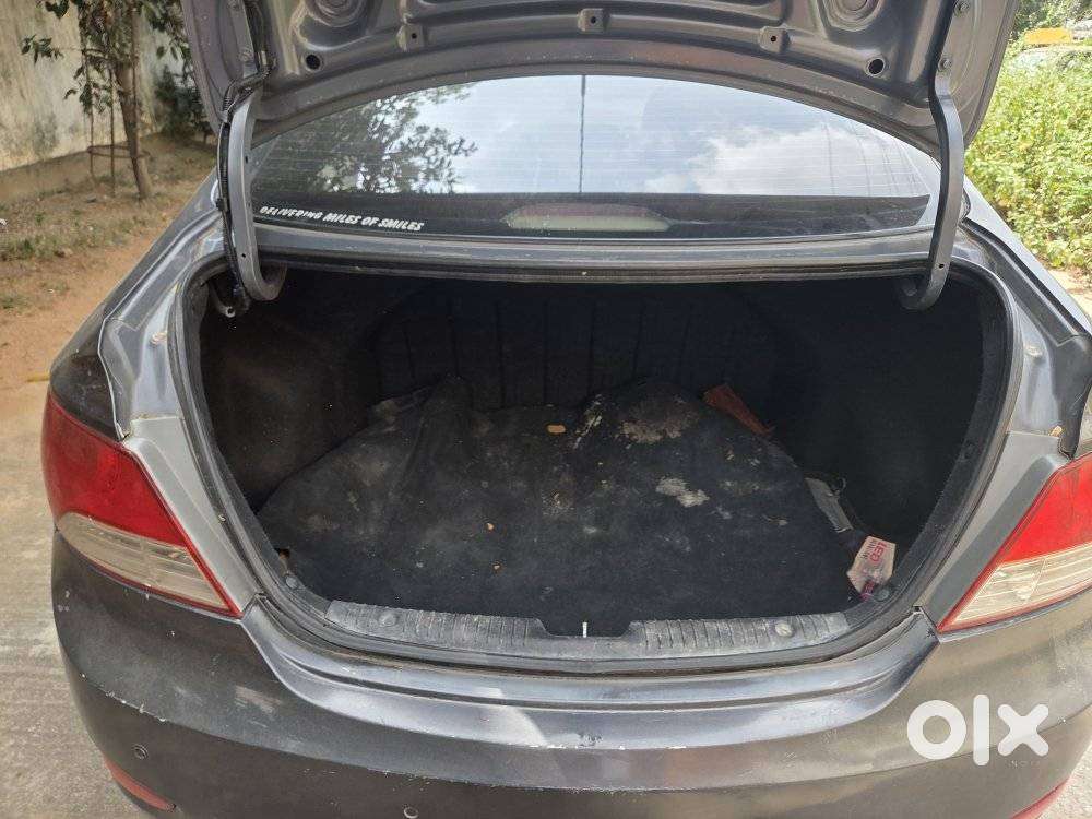 Hyundai Verna 1.6 Xi Abs, 2012, Petrol