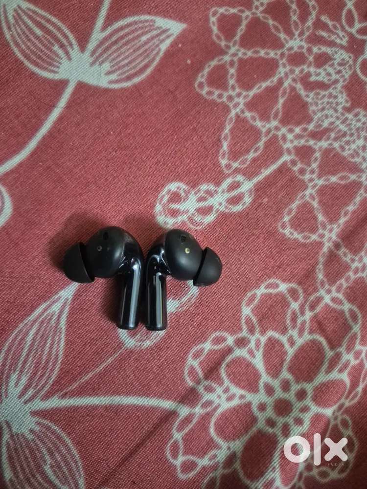 OnePlus Buds 3 black color Only Left & Right Earbuds for Sale