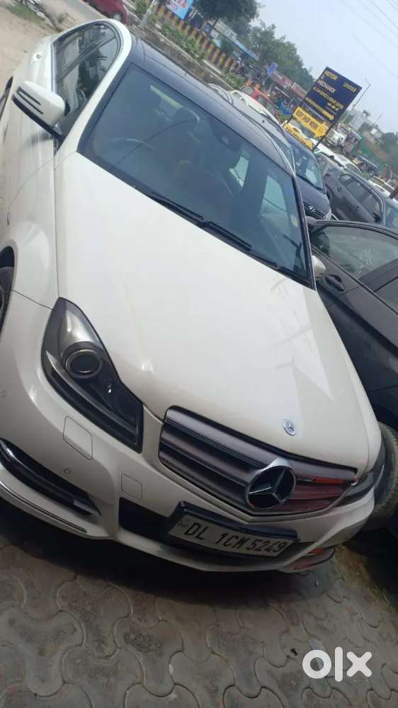 Mercedes-benz C Class 2011 Petrol 75000 Km Driven