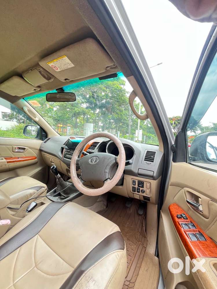 Toyota Fortuner [ ] 3.0 4x4 Mt, 2010, Diesel