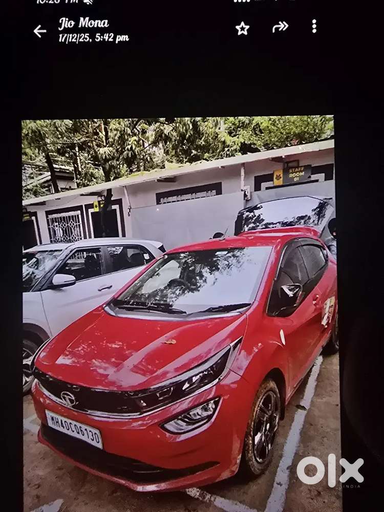 Tata Altroz Dec.2023 Petrol Well Maintained