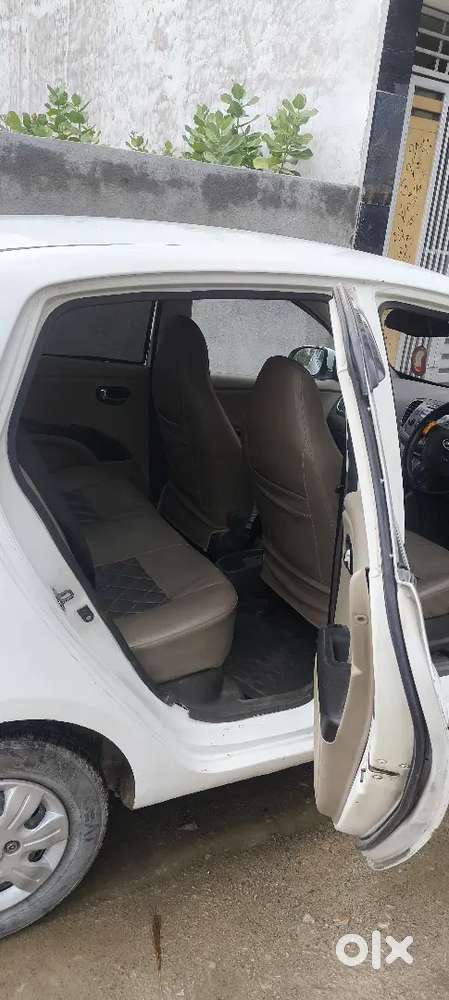Hyundai I10 Sportz 2012