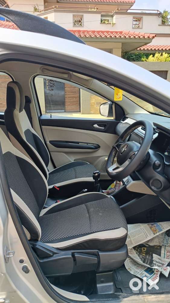 Renault Triber Rxz, 2022, Petrol