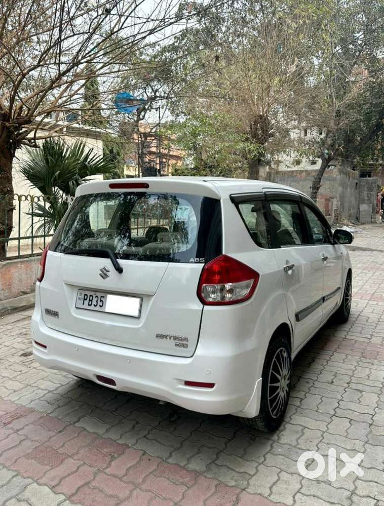Maruti Suzuki Ertiga Zxi Plus Petrol, 2012, Petrol