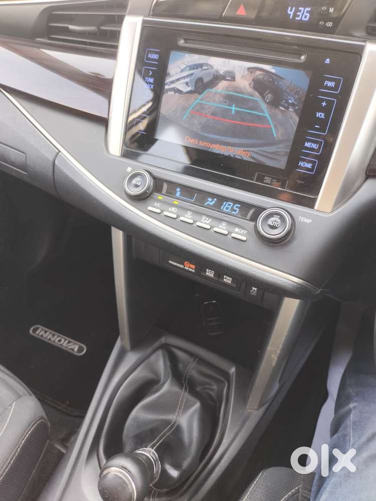 Toyota Innova Crysta 2.7 V, 2020, Petrol