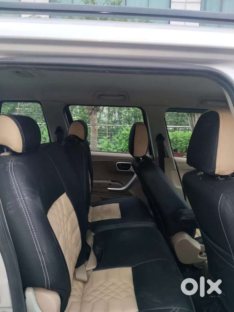 Mahindra Tuv 300 T8 Plus Amt, 2017, Diesel