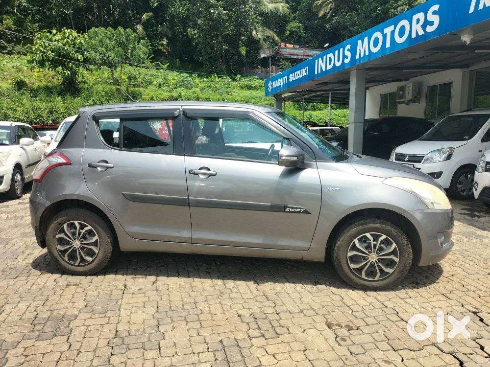 Maruti Suzuki Swift Vxi + Manual, 2012, Petrol