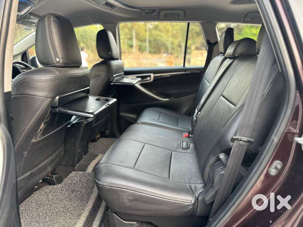 Toyota Innova Crysta 2.4 Vx Mt 8s, 2017, Diesel