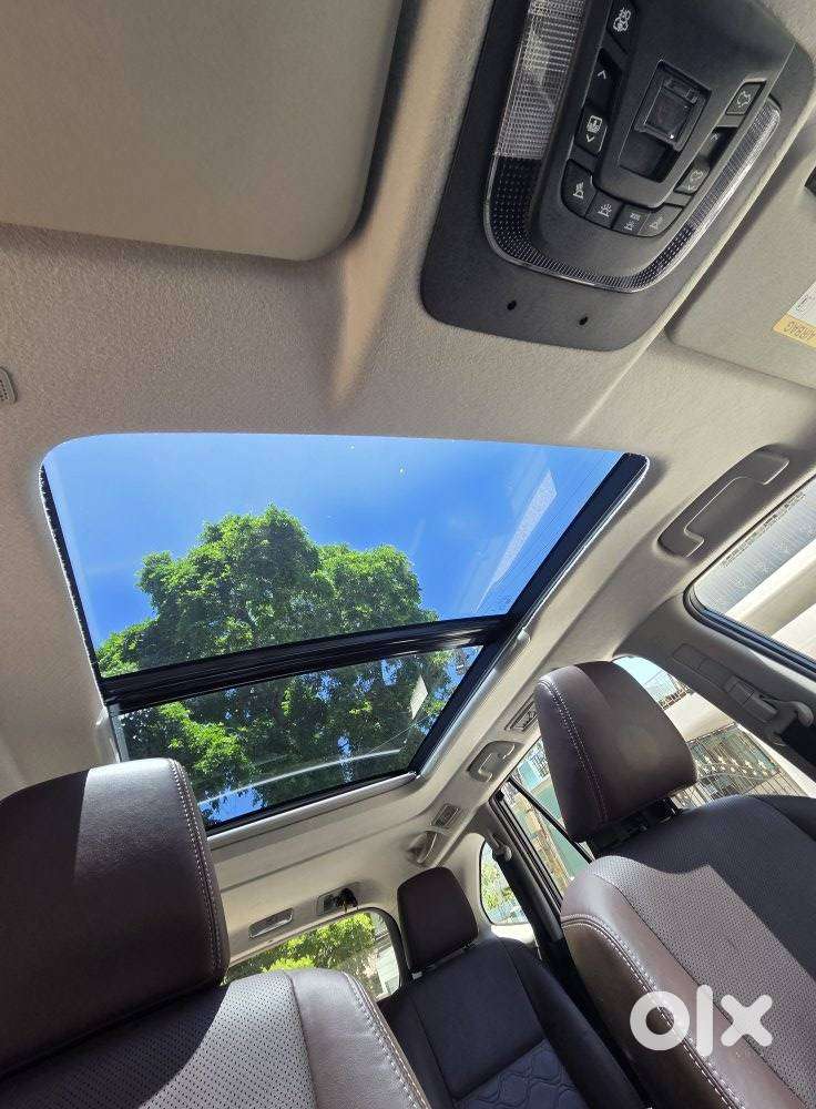 Toyota Innova Hycross 2.0 Zx (o) Hybrid 7 Str, 2023, Petrol