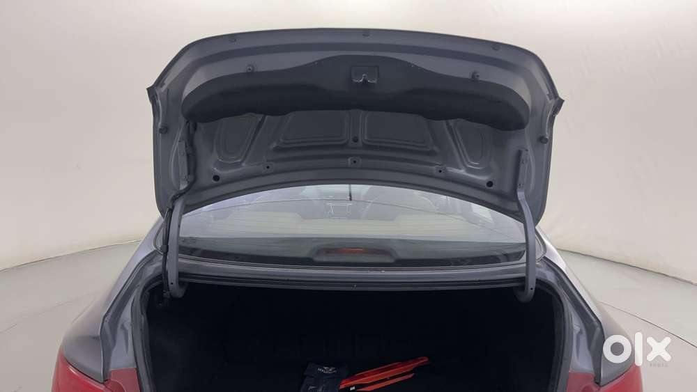 Hyundai Verna [2015-2018] Fluidic 4s 1.6 Vtvt Sx, 2015, Petrol