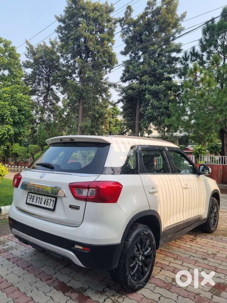 Maruti Suzuki Brezza 1.5 Zxi Smart Hybrid, 2022, Petrol