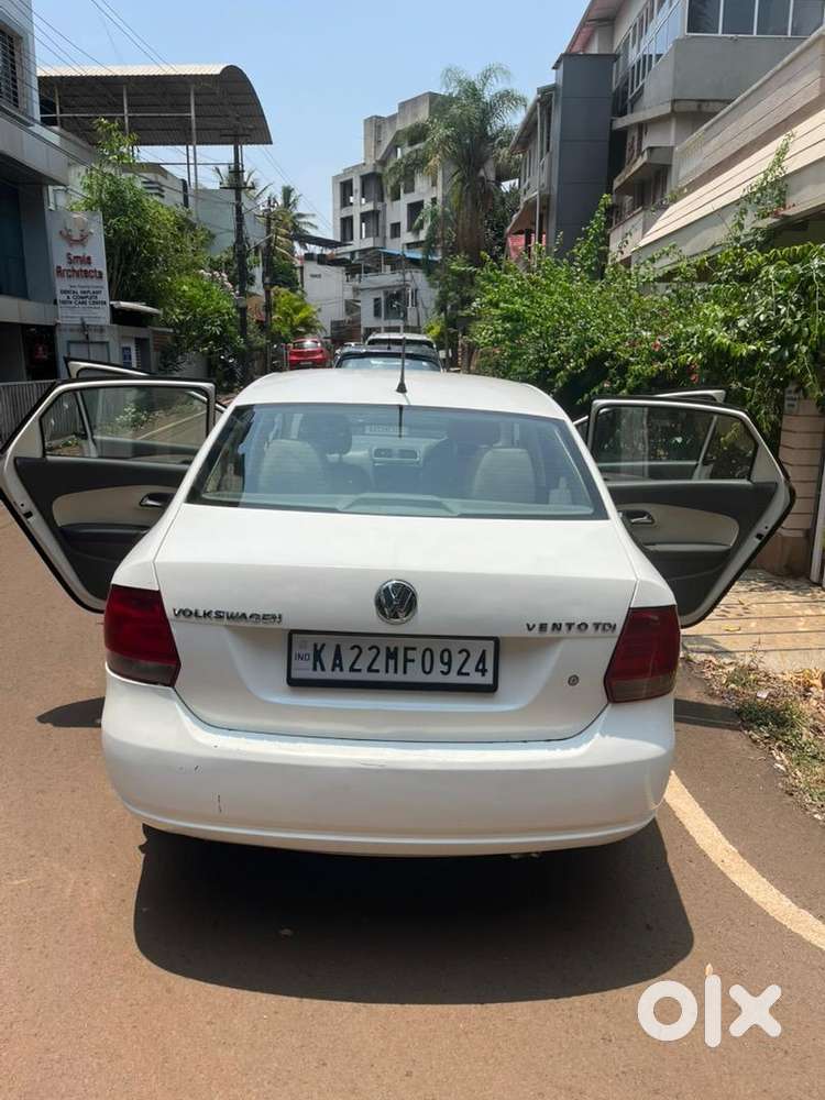 Volkswagen Car 2011 Petrol
