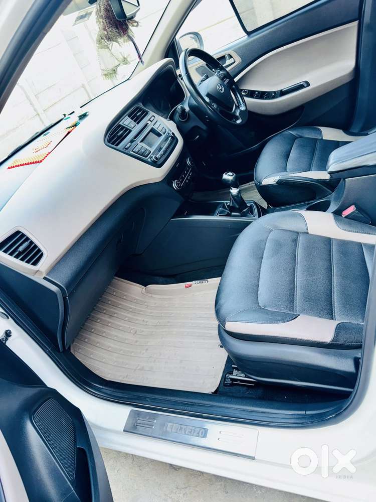 Hyundai I20 Sportz Plus, 2015, Petrol