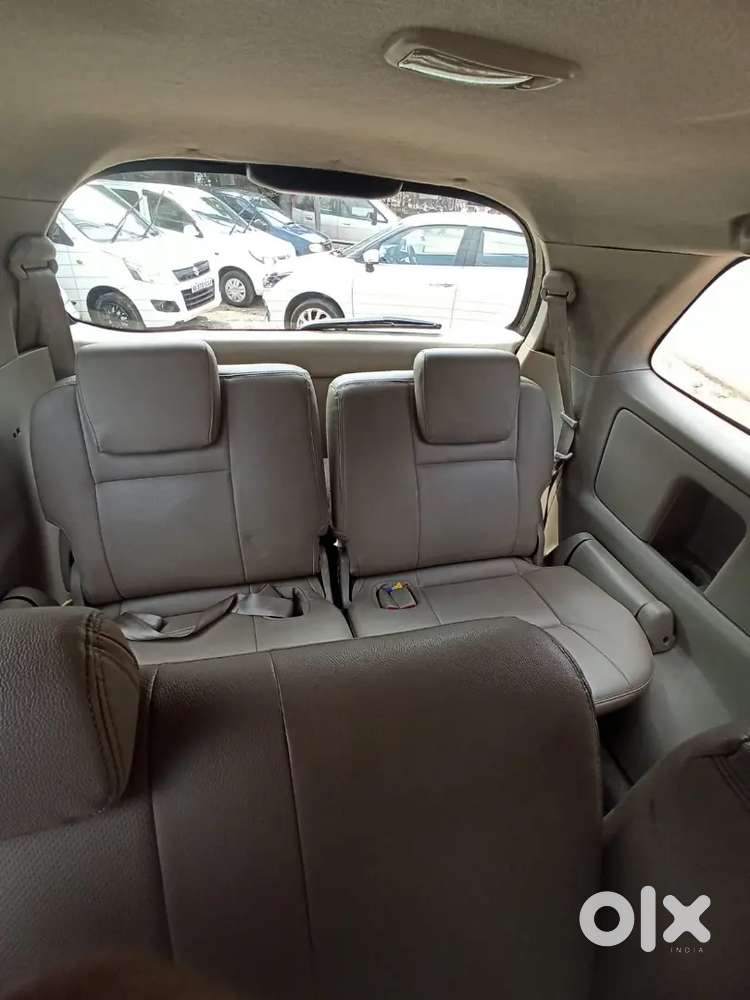 Toyota Innova 2012 Diesel Well Maintained