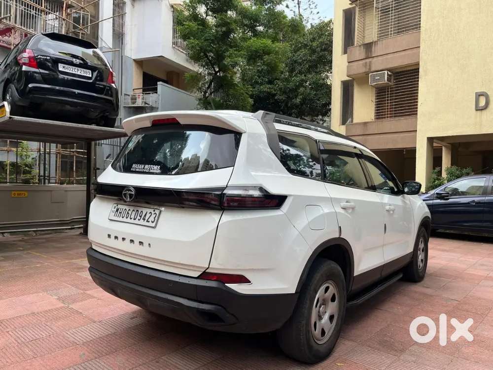 Tata Safari Adventure 2023 Deisel Panaromic Sunroof For Just 1200000