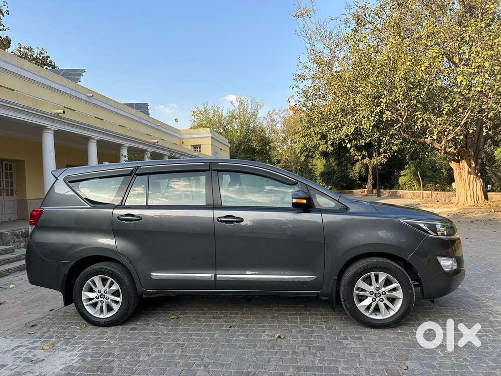 Toyota Innova Crysta