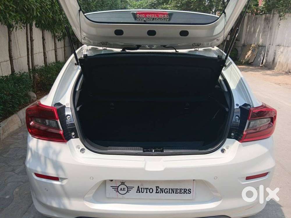 Toyota Glanza 1.2 V Amt, 2024, Petrol