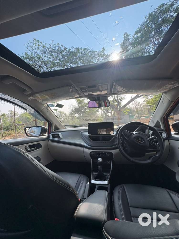 Tata Altroz Xz Plus Os 2024 Hybrid Moving Abroad