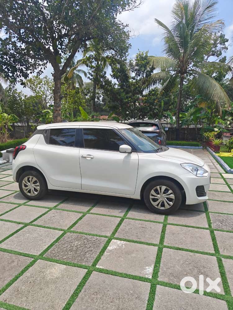 Maruti Suzuki Swift Vxi 1.2 Abs Bs-iv, 2018, Petrol