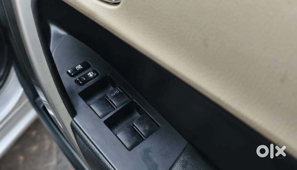 Toyota Corolla Altis 2013-2017 Vl At, 2016, Petrol