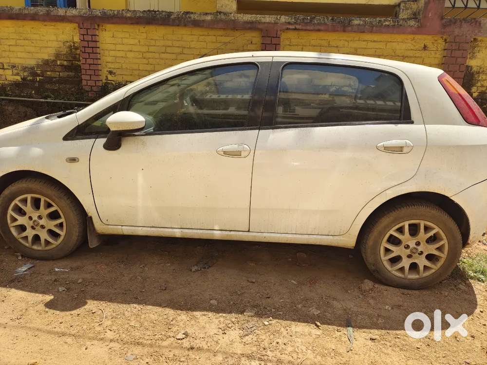 Fiat Grande Punto 2009 Petrol 42000 Km Driven