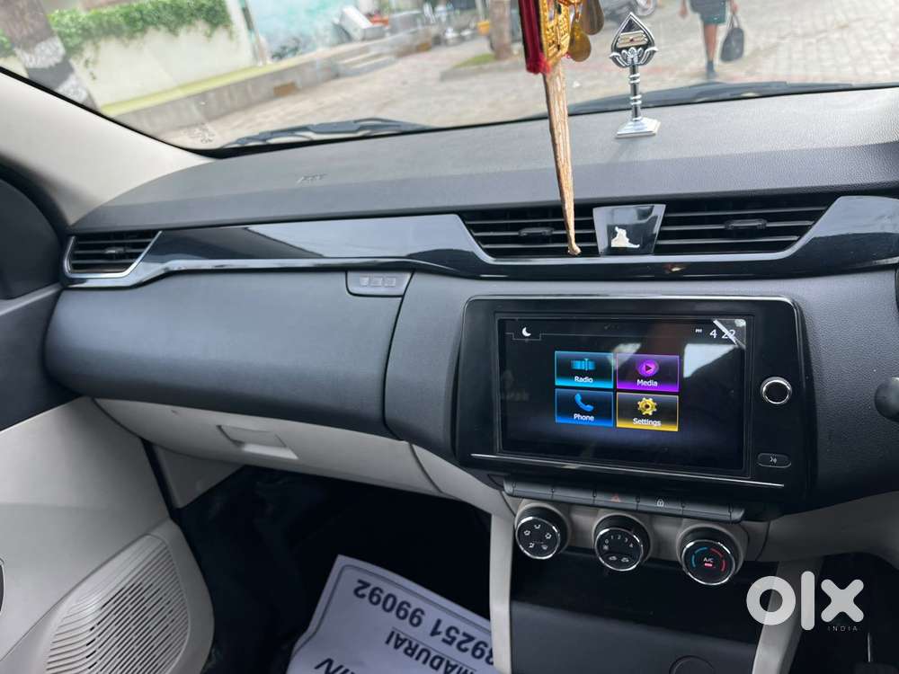 Renault Triber Rxl, 2022, Petrol