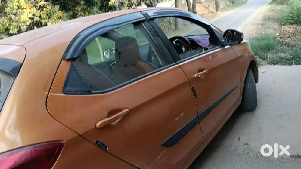Tata Tiago 2016 Petrol 75600 Km Driven
