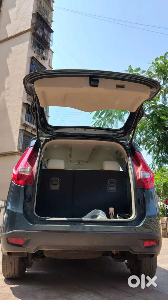 Mahindra Marrazzo M8 7st